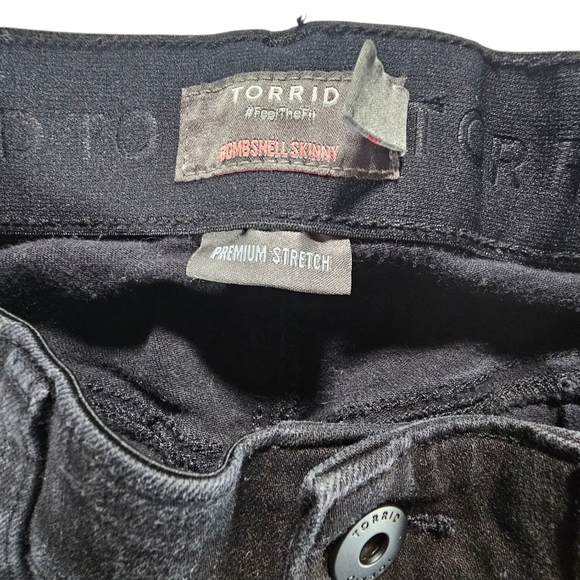 Like New Torrid Women's Black Distressed Jeans size 10R - Picture 3 of 6